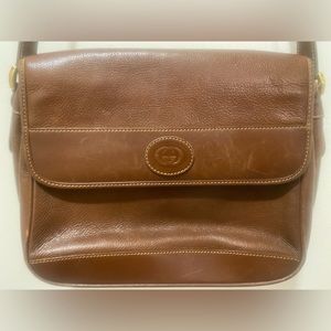 Gucci leather shoulder bag